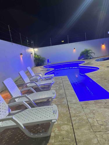 สระว่ายน้ำ, Villa Gordon in บาราโอนา สระว่ายน้ำ, Villa Gordon in บาราโอนา