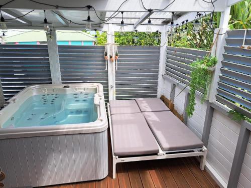 Au coeur du papillon spa privé (Au coeur du papillon spa prive) in Goyave Au coeur du papillon spa privé (Au coeur du papillon spa prive) in Goyave