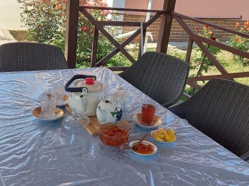 ทัศนียภาพ, Gusar bungalow in กูซาร์ ทัศนียภาพ, Gusar bungalow in กูซาร์