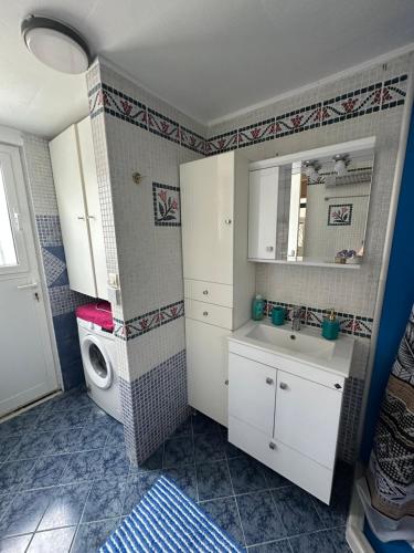 حمام, Heras house in Kolona حمام, Heras house in Kolona