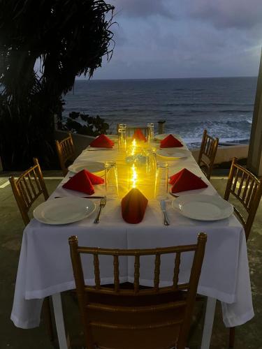 Restaurant, The Sea Cliff Hotel Resort & Spa in Port Antonio Restaurant, The Sea Cliff Hotel Resort & Spa in Port Antonio