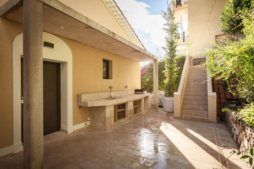 Hotel Le Roquebrune in Roquebrune-Cap-Martin Hotel Le Roquebrune in Roquebrune-Cap-Martin
