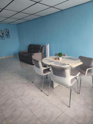 Habitacion con sulay a 10 minutos del aeropuerto punta del este tocumen in Tocumen Habitacion con sulay a 10 minutos del aeropuerto punta del este tocumen in Tocumen