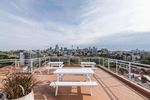 Delightful Darling Point Studio w Stunning Rooftop in Darling Point Delightful Darling Point Studio w Stunning Rooftop in Darling Point
