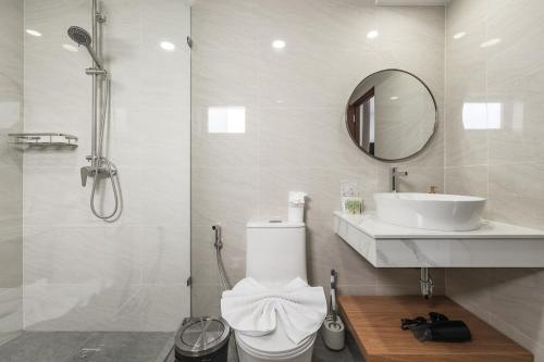 Bathroom, V192 Brand New Golf side 5BR Villa with Private Pool in Maiton Island Bathroom, V192 Brand New Golf side 5BR Villa with Private Pool in Maiton Island
