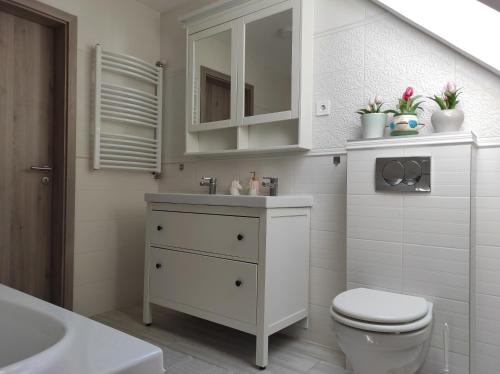 Bathroom, Parkside Apartman in Torokbalint Bathroom, Parkside Apartman in Torokbalint