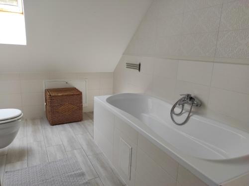 Bathroom, Parkside Apartman in Torokbalint Bathroom, Parkside Apartman in Torokbalint