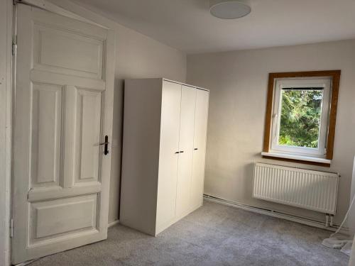 Cozy flat with your personal garden in city center in انتاكالنس Cozy flat with your personal garden in city center in انتاكالنس
