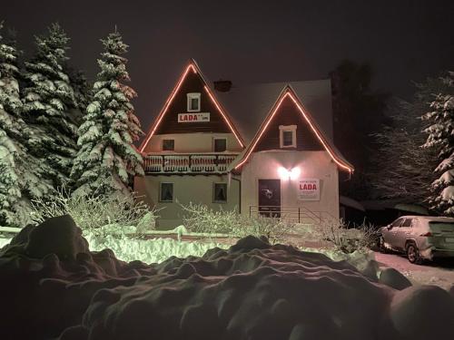 Horská chata LADA (Horska chata LADA) in Loucna Pod Klinovcem Horská chata LADA (Horska chata LADA) in Loucna Pod Klinovcem
