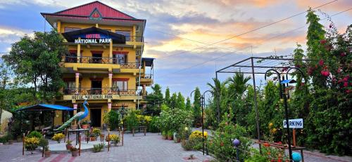 숙소 외관, 호텔 내셔널 파크 (Hotel National Park) in 치트완 숙소 외관, 호텔 내셔널 파크 (Hotel National Park) in 치트완