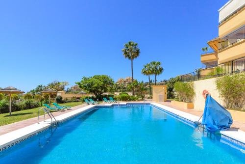 Three-Bedroom Apartment with Sea View image 4