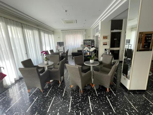 Előcsarnok, HOTEL D'ANNUNZIO in Cattolica Előcsarnok, HOTEL D'ANNUNZIO in Cattolica