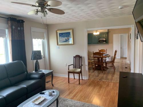 Long Beach Lookout Vacation Rental in Twillingate (NL) Long Beach Lookout Vacation Rental in Twillingate (NL)