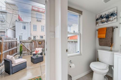Charming Townhouse Sleeps 7 With Private terrace Garden in Canton Charming Townhouse Sleeps 7 With Private terrace Garden in Canton