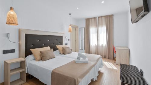 Facilities, Hotel Costa Brava in Roses Facilities, Hotel Costa Brava in Roses