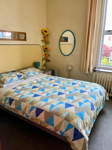 Chalet Backpackers near Dunedin Chinese Garden Chalet Backpackers near Dunedin Chinese Garden