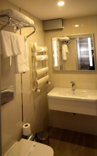 This photo about Yeni Bahar Otel shared on HyHotel.com