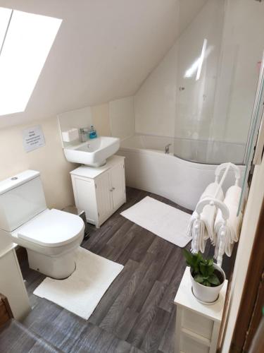 Baño, Cliff Cottage in Kyle of Lochalsh Baño, Cliff Cottage in Kyle of Lochalsh