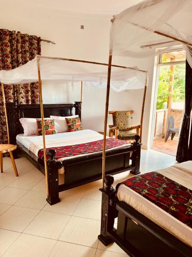 Rafiki Safari Lodge Bwindi in Kanungu Rafiki Safari Lodge Bwindi in Kanungu
