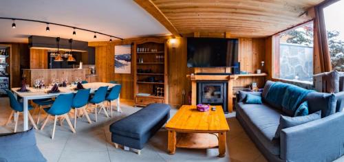 Guestroom, Chalet Delphine in Les Bruyeres Guestroom, Chalet Delphine in Les Bruyeres