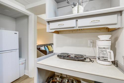 Contemporary Couples Retreat in Atlanta! in Cascade Road Contemporary Couples Retreat in Atlanta! in Cascade Road