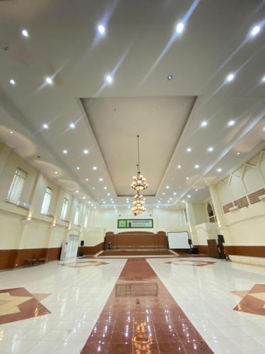 Adia Convention Center Hotel in จิเรอุนเดอ Adia Convention Center Hotel in จิเรอุนเดอ