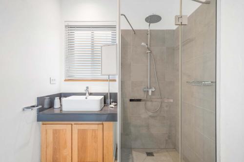 Sealodge - Luxury Apartment on the Coast in Pointe aux Cannoniers Sealodge - Luxury Apartment on the Coast in Pointe aux Cannoniers