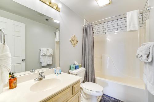 1 Mi to The Island in Pigeon Forge Condo with Pools in 기타 1 Mi to The Island in Pigeon Forge Condo with Pools in 기타