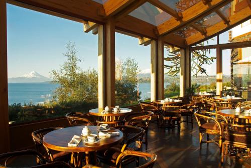 레스토랑, Wyndham Puerto Varas Pettra in 푸에르토 바라스 레스토랑, Wyndham Puerto Varas Pettra in 푸에르토 바라스