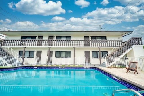 Luxury Beach - Resort for 6 ppl with pool in Lauderdale-by-the-Sea Luxury Beach - Resort for 6 ppl with pool in Lauderdale-by-the-Sea