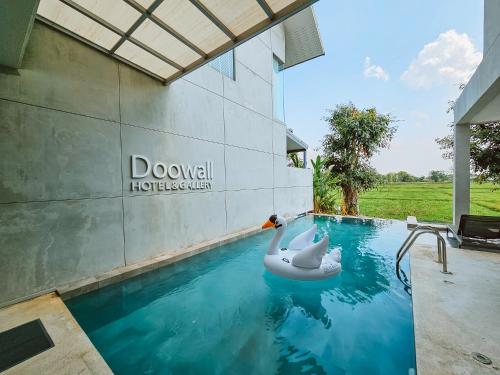 Swimming pool, Doowall Hotel in Mae Lao Swimming pool, Doowall Hotel in Mae Lao