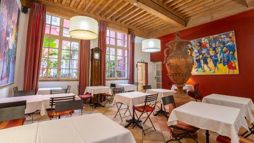 طعام و مشروبات, Hotel Amphitheatre in مركز مدينة آرل طعام و مشروبات, Hotel Amphitheatre in مركز مدينة آرل