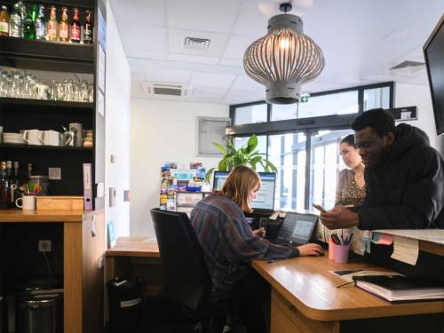 Lobby, Auberge de jeunesse HI Clermont-Ferrand in Clermont-Ferrand Lobby, Auberge de jeunesse HI Clermont-Ferrand in Clermont-Ferrand