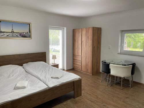 Elvira Vendégház (Elvira Vendeghaz) in Lipót Elvira Vendégház (Elvira Vendeghaz) in Lipót