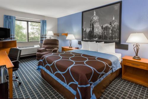 Super 8 By Wyndham Iowa City/Coralville in Coralville (IA) Super 8 By Wyndham Iowa City/Coralville in Coralville (IA)