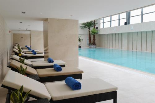 Swimming pool, Crowne Plaza Shanghai Noah Square By IHG in Putuo and Changfeng Park Swimming pool, Crowne Plaza Shanghai Noah Square By IHG in Putuo and Changfeng Park