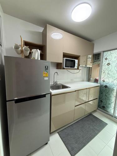 Kitchen, Spacious 1 Bedroom, with sofa bed and Balcony in Maiton Island Kitchen, Spacious 1 Bedroom, with sofa bed and Balcony in Maiton Island