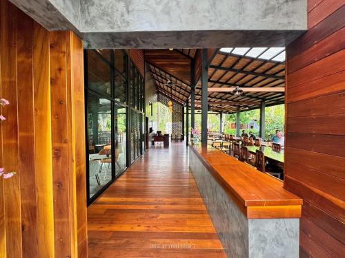 Restaurant, ธารคีรี รีสอร์ต สวนน้ำกำนัน in Ban Nai Sa Restaurant, ธารคีรี รีสอร์ต สวนน้ำกำนัน in Ban Nai Sa