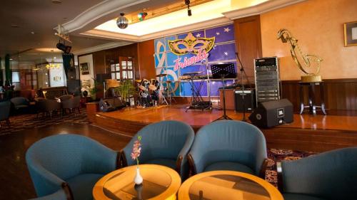 Bar/lounge, Gurney Bay Hotel, A PARKROYAL Partner Hotel in Penang Bar/lounge, Gurney Bay Hotel, A PARKROYAL Partner Hotel in Penang