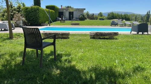 casa rural de un artista en plena naturaleza piscina y parque de esculturas en villarcayo in 比利亞爾卡約 casa rural de un artista en plena naturaleza piscina y parque de esculturas en villarcayo in 比利亞爾卡約