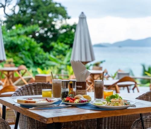 อาหารและเครื่องดื่ม, Ten Moons Sunset Villas in ซันเซ็ตบีช อาหารและเครื่องดื่ม, Ten Moons Sunset Villas in ซันเซ็ตบีช