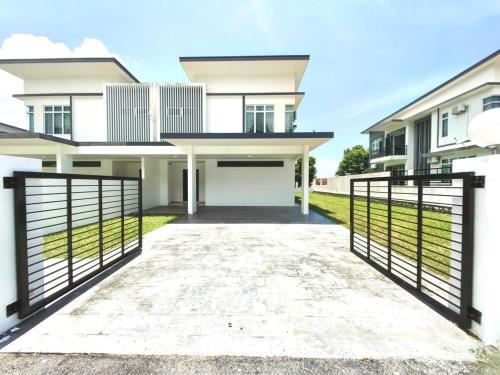 The Luxe Arcadia 9pax 4BR Desaru in ตันจุง บาเลา The Luxe Arcadia 9pax 4BR Desaru in ตันจุง บาเลา