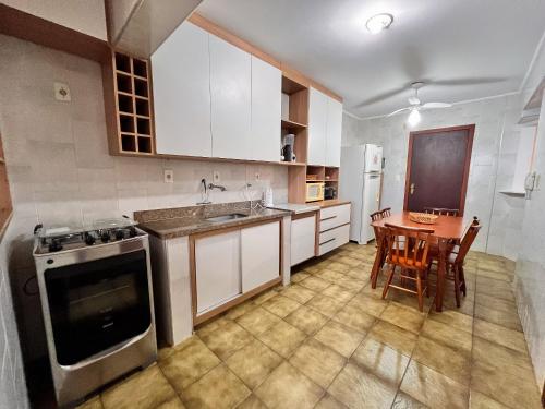 Ap 22_Charmoso e confortavel 2 quartos c/ AC in Ubatuba Center Ap 22_Charmoso e confortavel 2 quartos c/ AC in Ubatuba Center