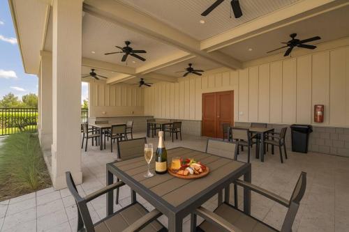 Facilities, Relax with Pool - Beaches - Local Fun in Sun City Center (FL) Facilities, Relax with Pool - Beaches - Local Fun in Sun City Center (FL)
