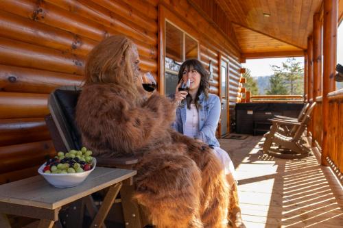발코니/테라스, Sasquatch Splash Premier Private Pool Cabin with Hot Tub, Mtn Views, Arcade Games, Excellent Locatio in 기타 발코니/테라스, Sasquatch Splash Premier Private Pool Cabin with Hot Tub, Mtn Views, Arcade Games, Excellent Locatio in 기타
