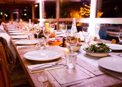 Rustic Beaverfoot Lodge in Parson (BC) Rustic Beaverfoot Lodge in Parson (BC)