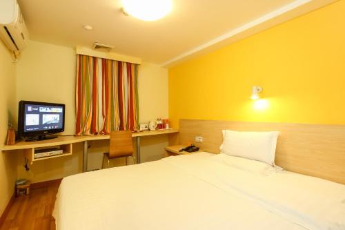 7Days Inn Guangzhou Shimao Center Hotel