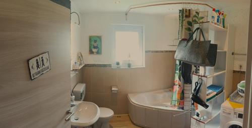 Fürdőszoba, Etappe 17 - am Kylltal Radweg in Birgel Fürdőszoba, Etappe 17 - am Kylltal Radweg in Birgel