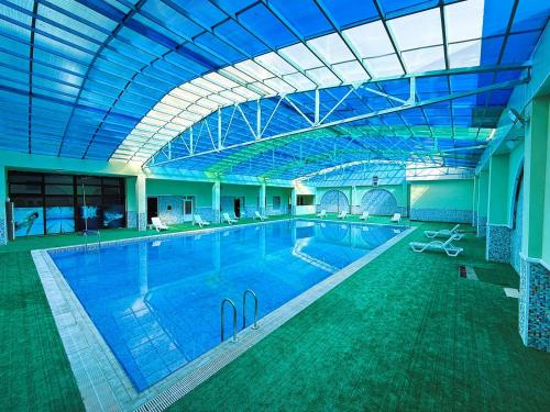 Piscine, Amazon Hotel – Free Massage in Bakou Piscine, Amazon Hotel – Free Massage in Bakou