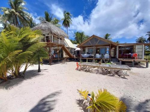 Fare Tiare Heihere in Tikehau Atoll Fare Tiare Heihere in Tikehau Atoll